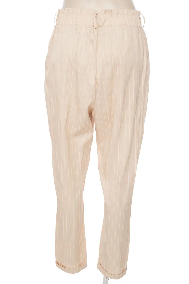 PANTALóN COLOR BEIGE  ARKITECT