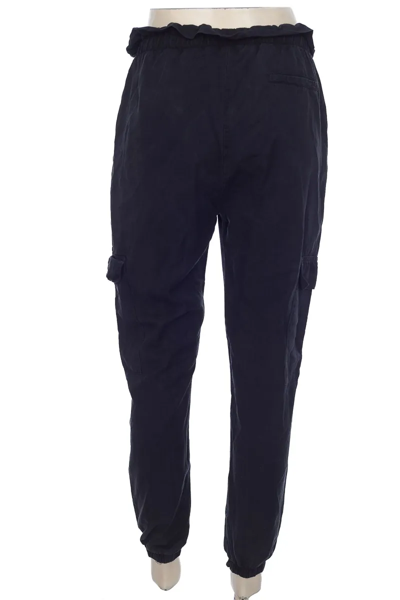 PANTALóN COLOR NEGRO  TOPMARK