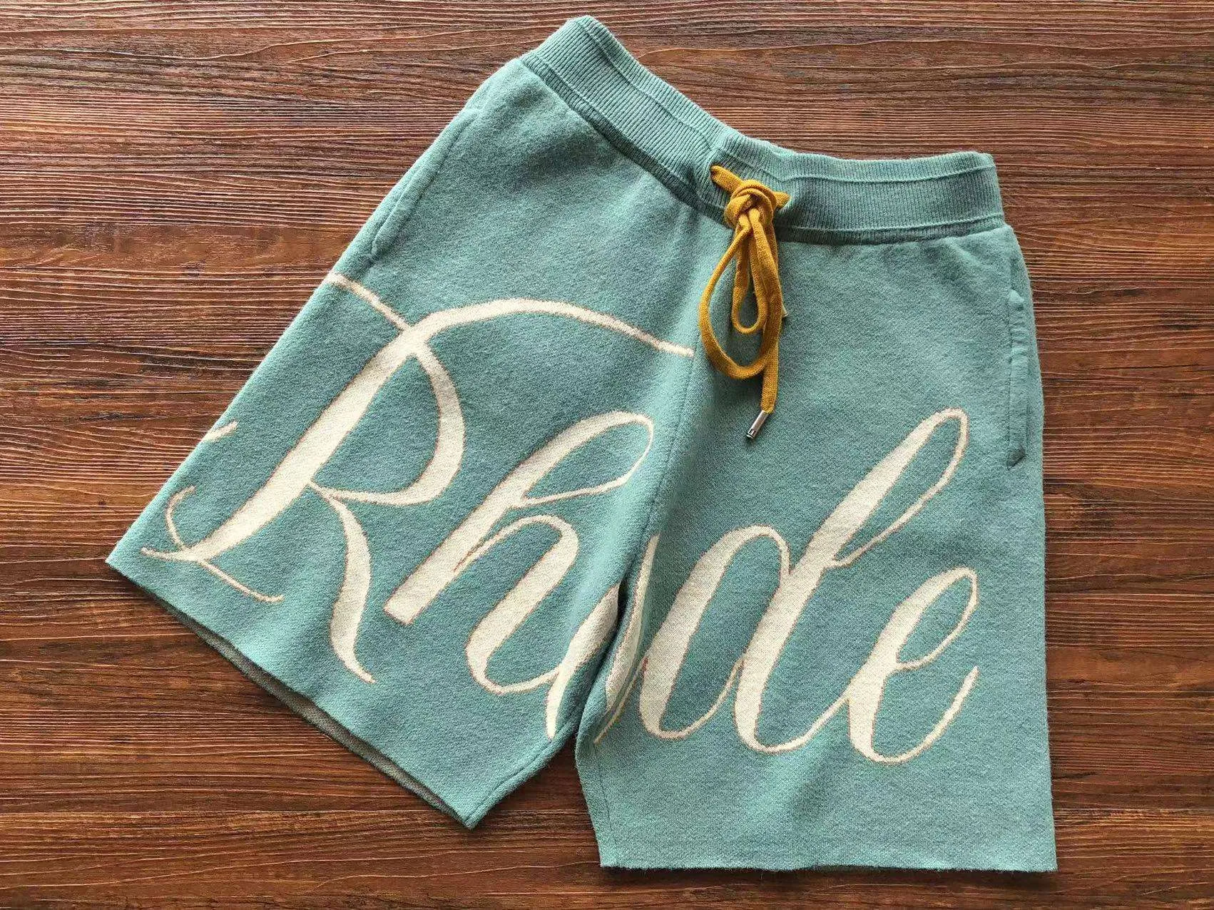 Pantalón Corto Rhude Summer – SS23