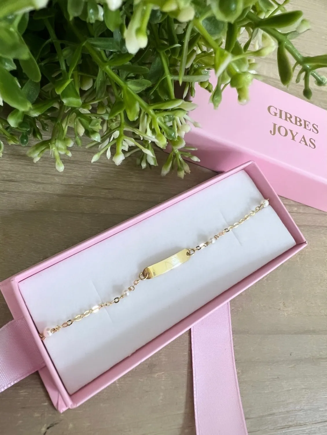 Pulsera Oro 18kts con Placa y perlas