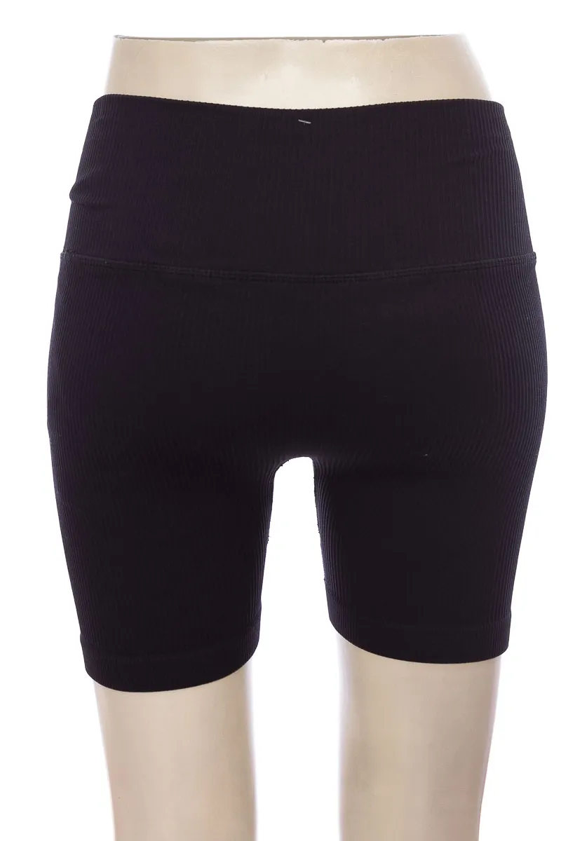 ROPA DEPORTIVA / SALIDA DE BAñO COLOR NEGRO  CLOSEANDO