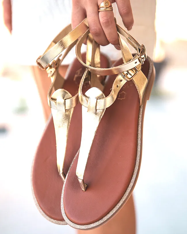SANDALIA PLANA DE CUERO DORADO PARA MUJER  MJNP85