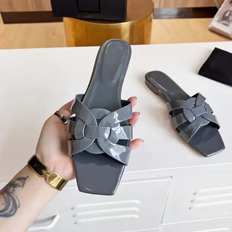 Sandalias de diseñador para mujer, sandalias planas de tributo, zapatillas deslizantes para mujer, zapatillas deslizantes de cue