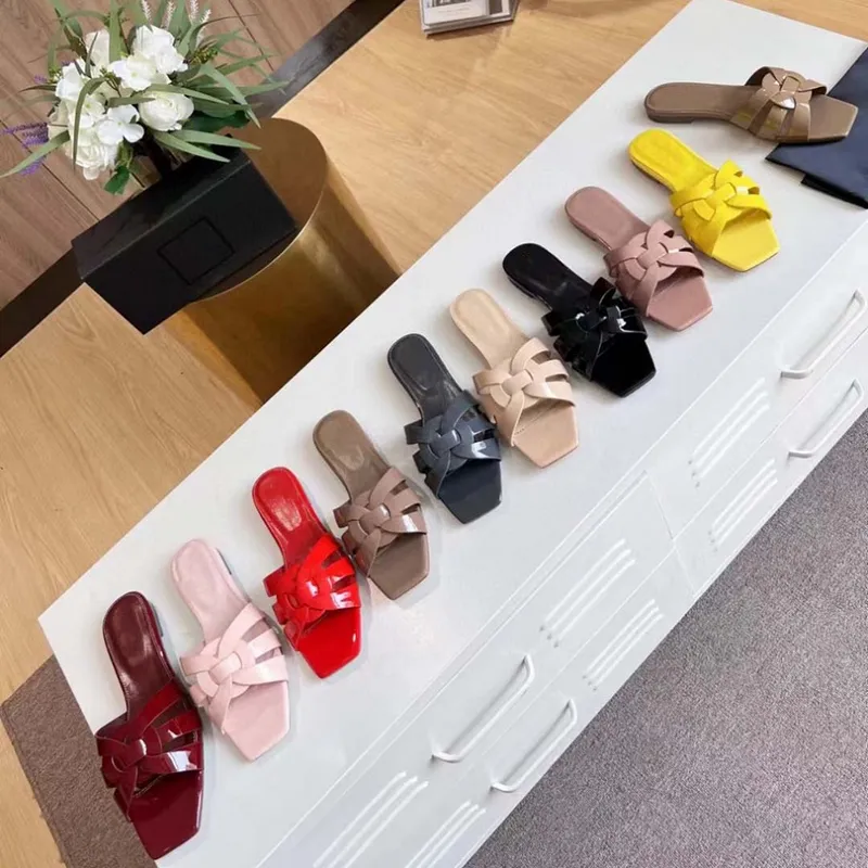 Sandalias de diseñador para mujer, sandalias planas de tributo, zapatillas deslizantes para mujer, zapatillas deslizantes de cue