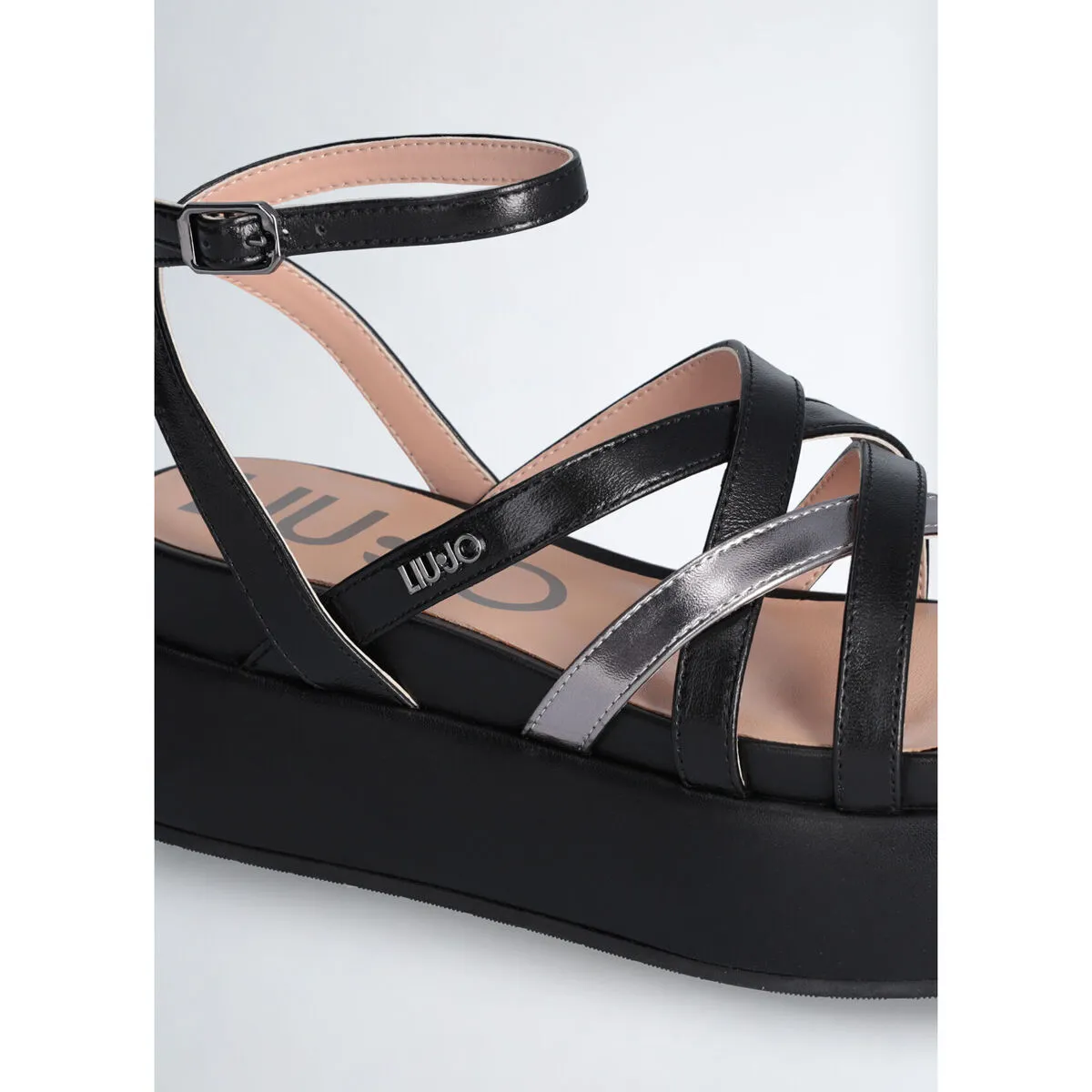 Sandalias de piel con plataforma
