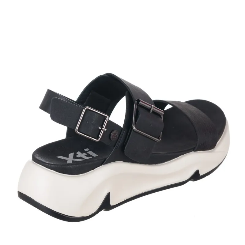 Sandalias Planas Xti 142738 Mujer Negro