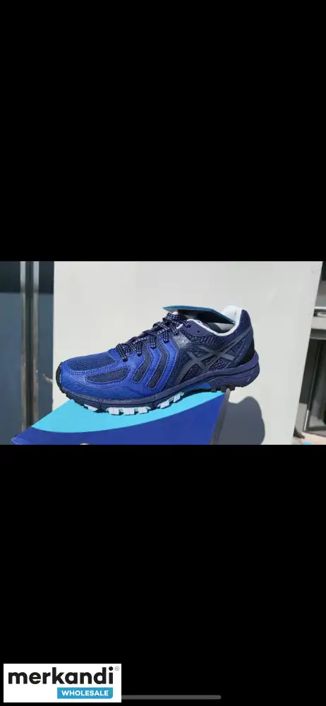 Stock Zapatos Salomon Cmp Asics Merrell Premium Zapatos de senderismo