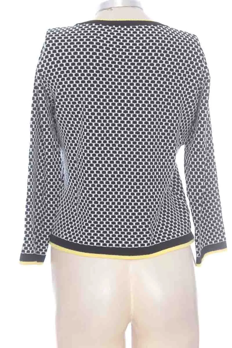 SWEATER COLOR NEGRO  KONTATTO