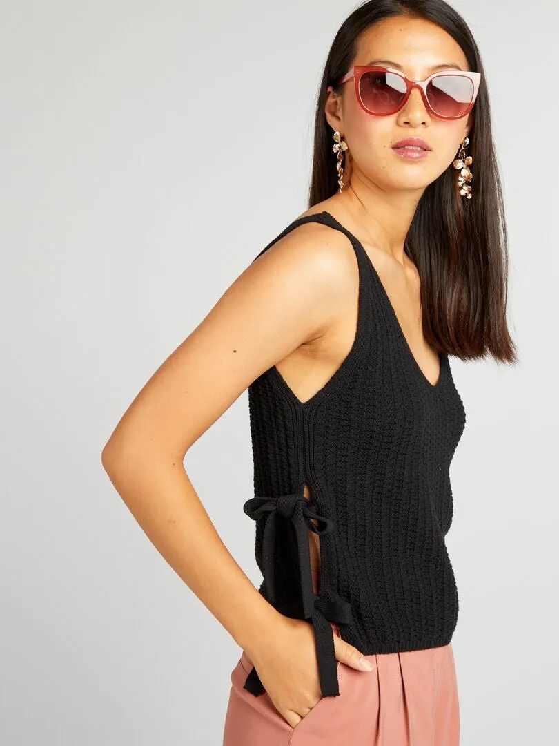 TOP DE GANCHILLO CON LAZOS  NEGRO