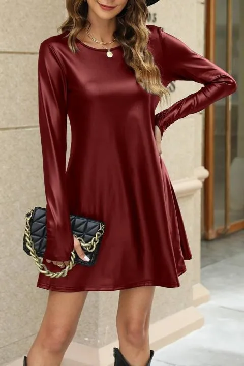 Vestido mini de piel sintética, burdeos