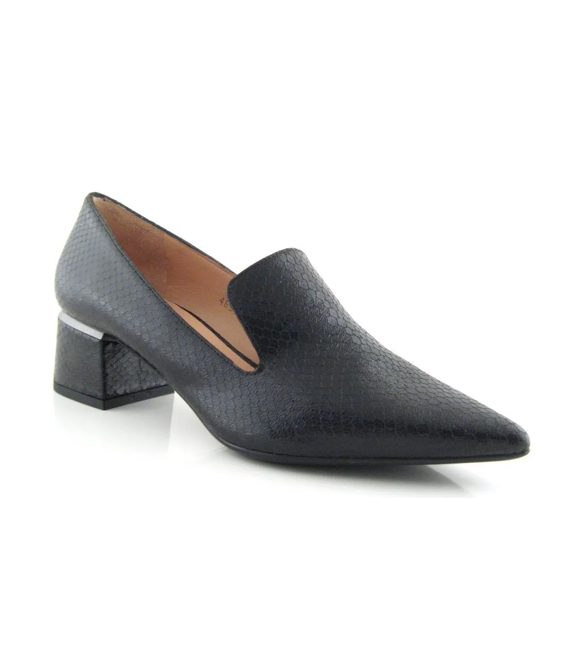 Zapato con copete de puntera fina