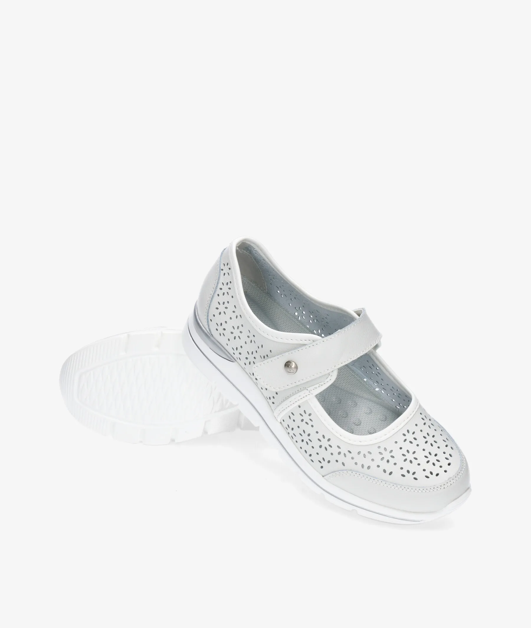 Zapatos de tacón bajo AMARPIES 26380 en blanco
