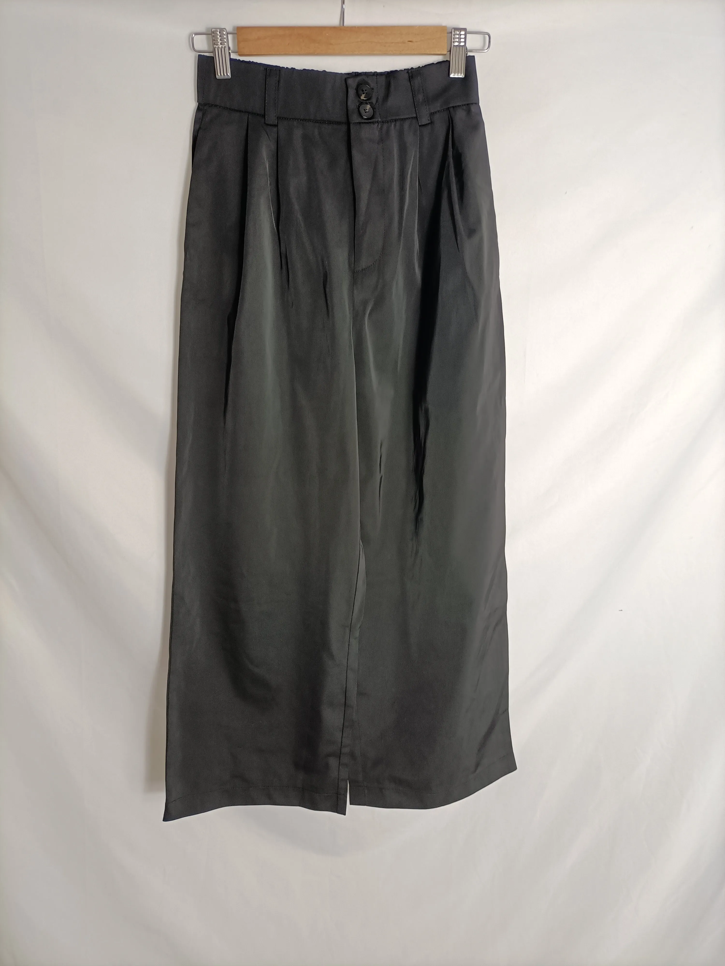 ZARA. Pantalón culotte negro T.xs