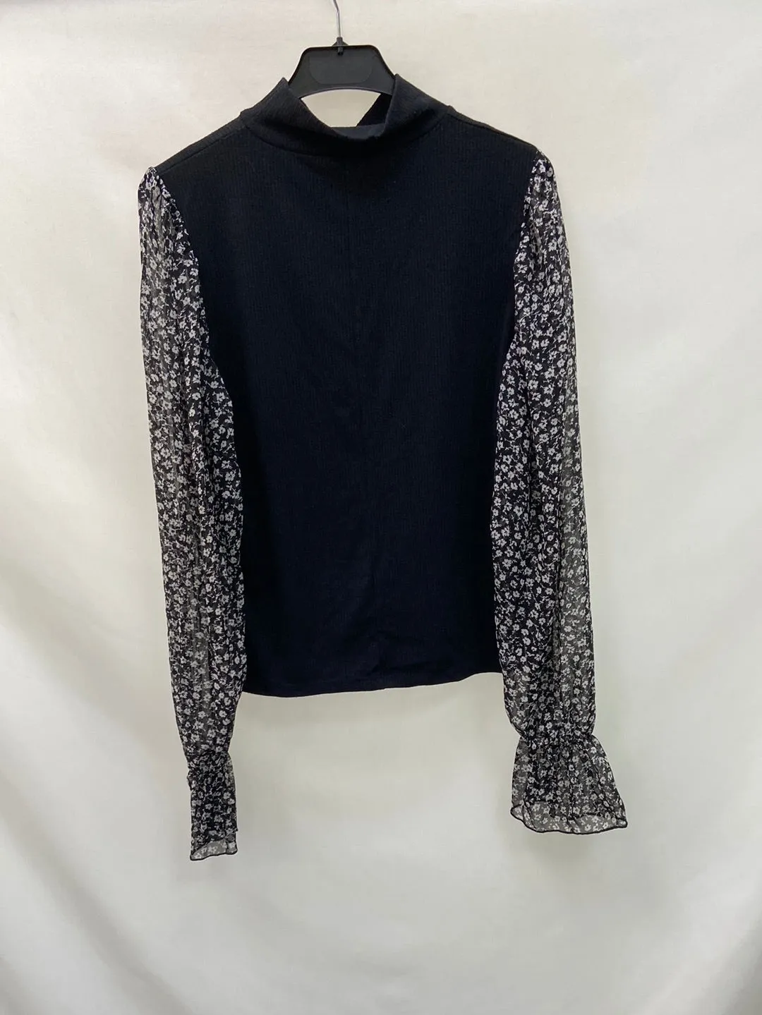 ZARA.Top negro doble textura T.M